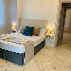 tuanis.hotels-amalfi.com/